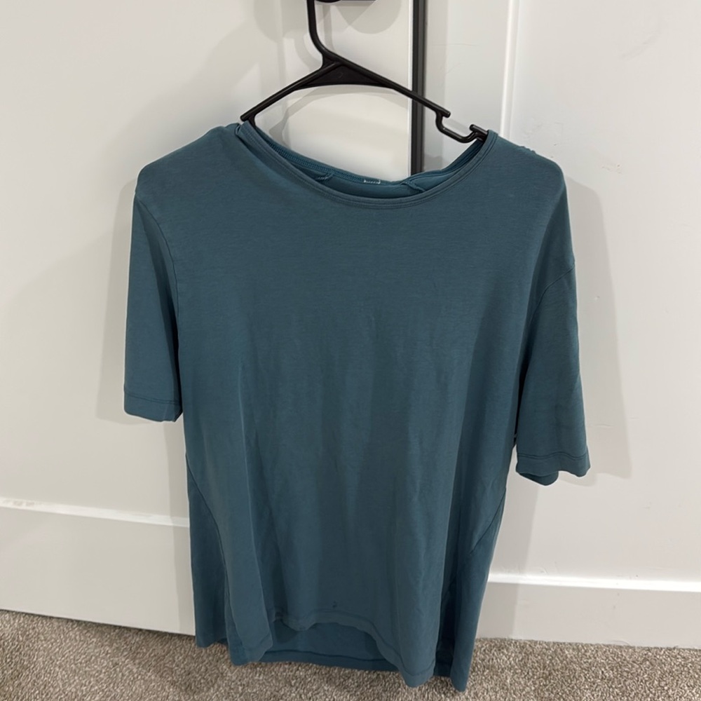 Lululemon Tshirt